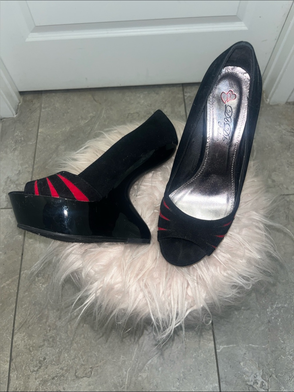 Women’s Black Suede & Red Accent High Heel Pumps